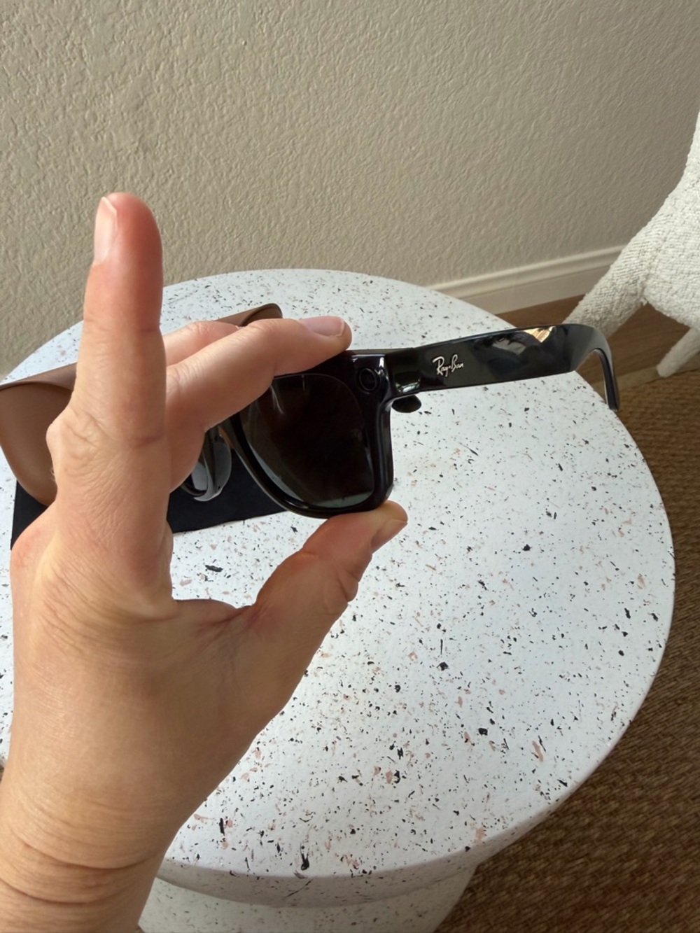 Ray-Ban Meta Black Wayfarer smart Sunglasses - Picture 5 of 7